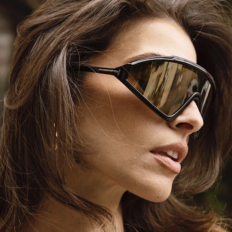T-Shaped Asymmetric Split-Frame Sunglasses – Trendy Retro Runway Style