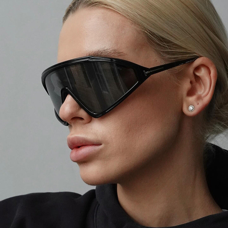 T-Shaped Asymmetric Split-Frame Sunglasses – Trendy Retro Runway Style