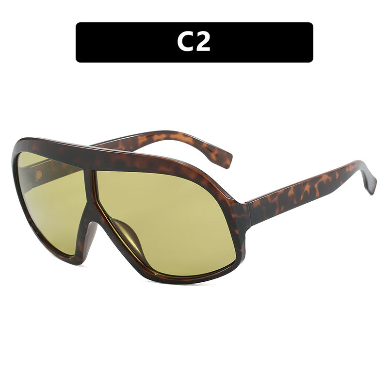 One-Piece Wraparound Oversized Sunglasses – Trendy, Versatile Shades with a Sleek Modern Look